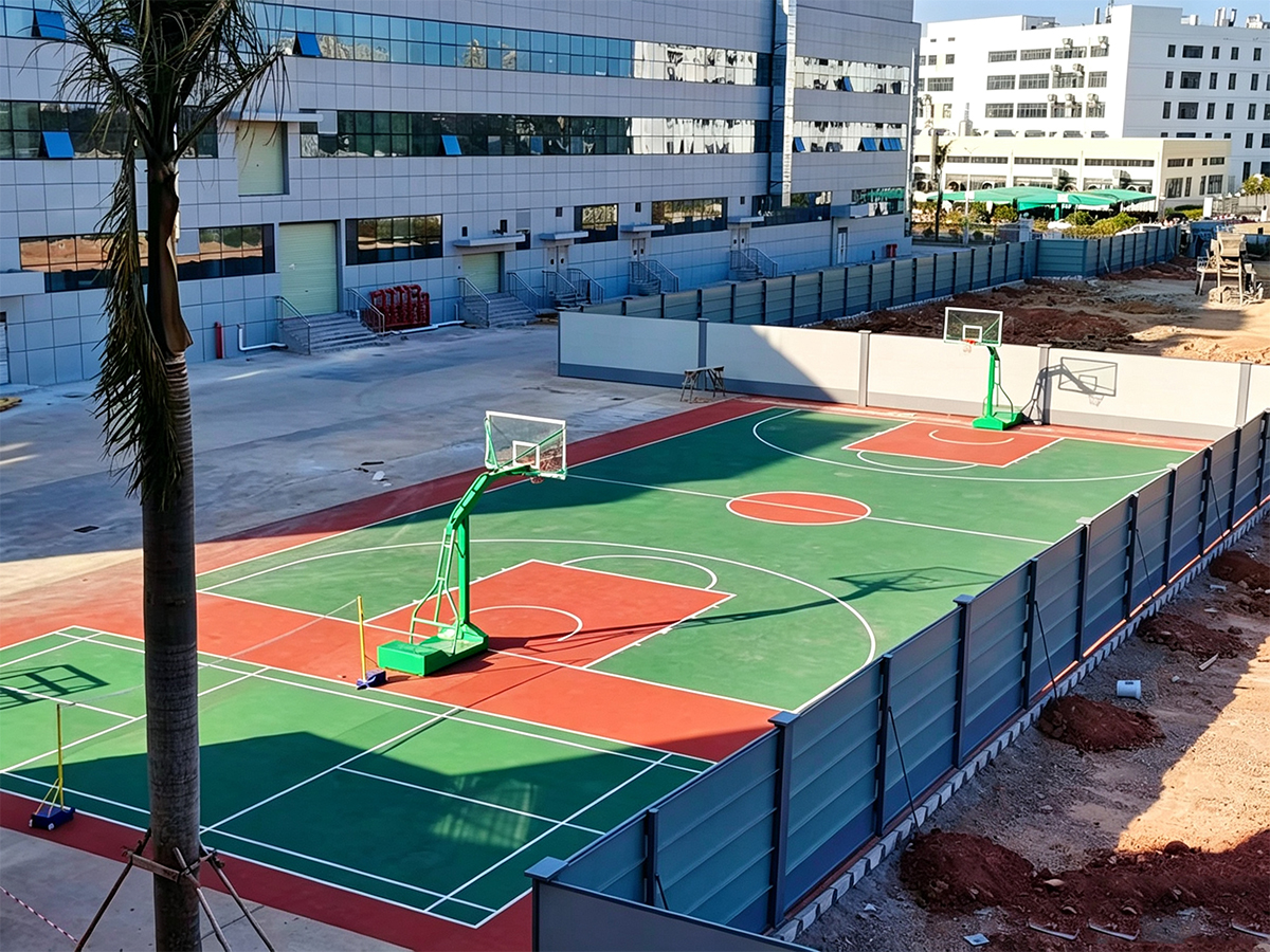 惠州市西顿照明公司户外球场改造 丙烯酸篮球场羽毛球场施工案例